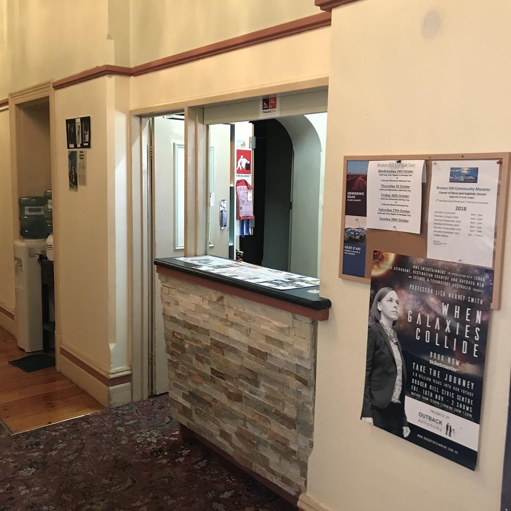 The Lodge Outback Motel Broken Hill Eksteriør billede