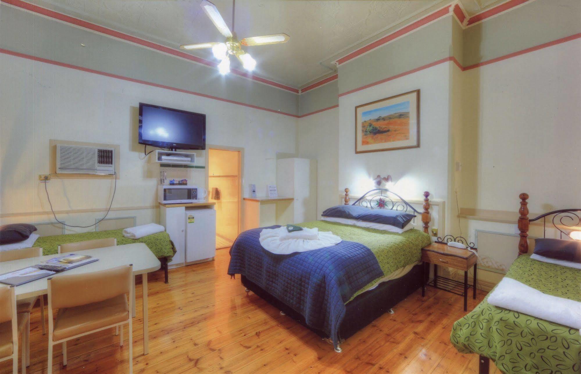The Lodge Outback Motel Broken Hill Eksteriør billede